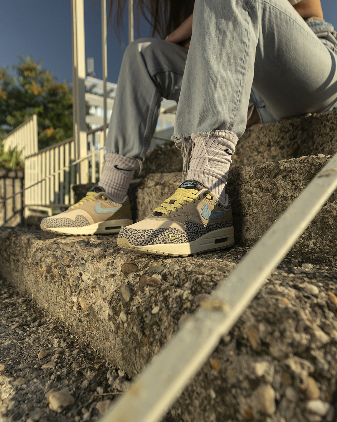 NIKE AIR MAX 1 COBBLESTONE