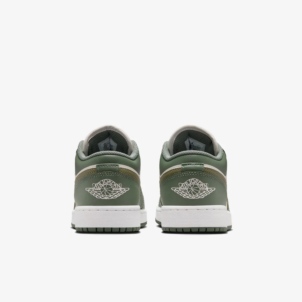 NIKE Pantofi Sport AIR JORDAN 1 LOW BG 