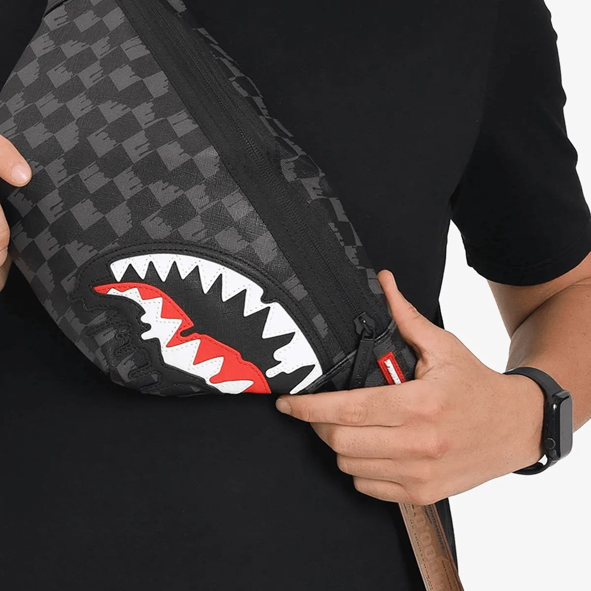 SPRAYGROUND GEANTA MICA DRIPPING SHARKS IN PARIS SAVVY CROSSBODY 