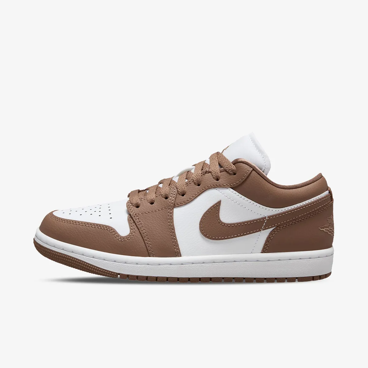 NIKE Pantofi Sport WMNS AIR JORDAN 1 LOW 
