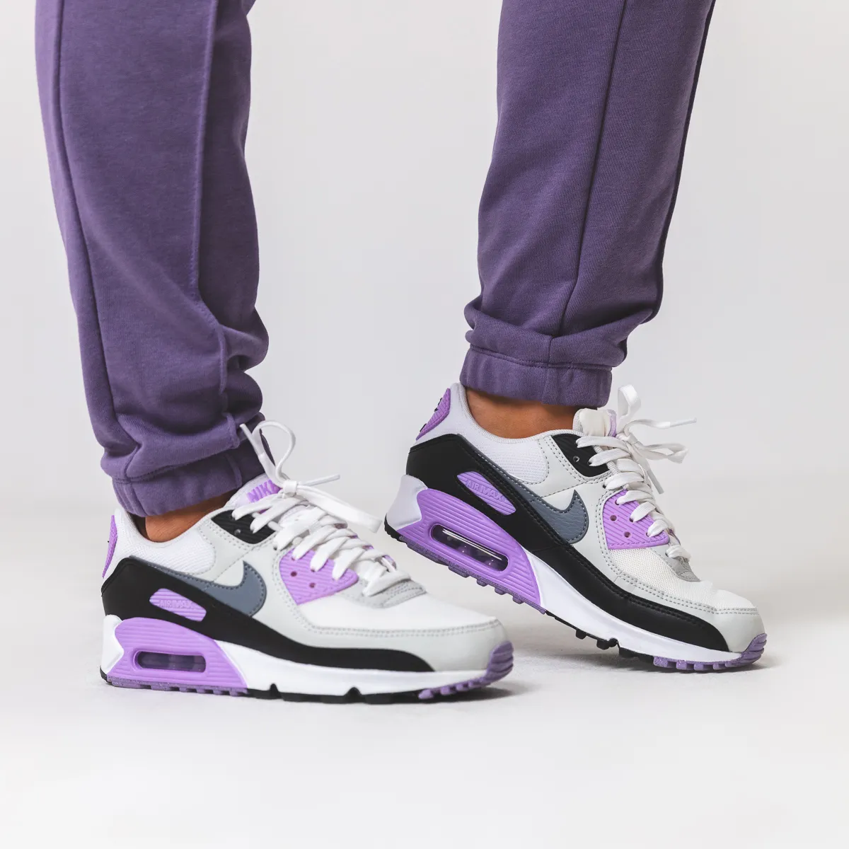 NIKE Pantofi Sport WMNS AIR MAX 90 NN 