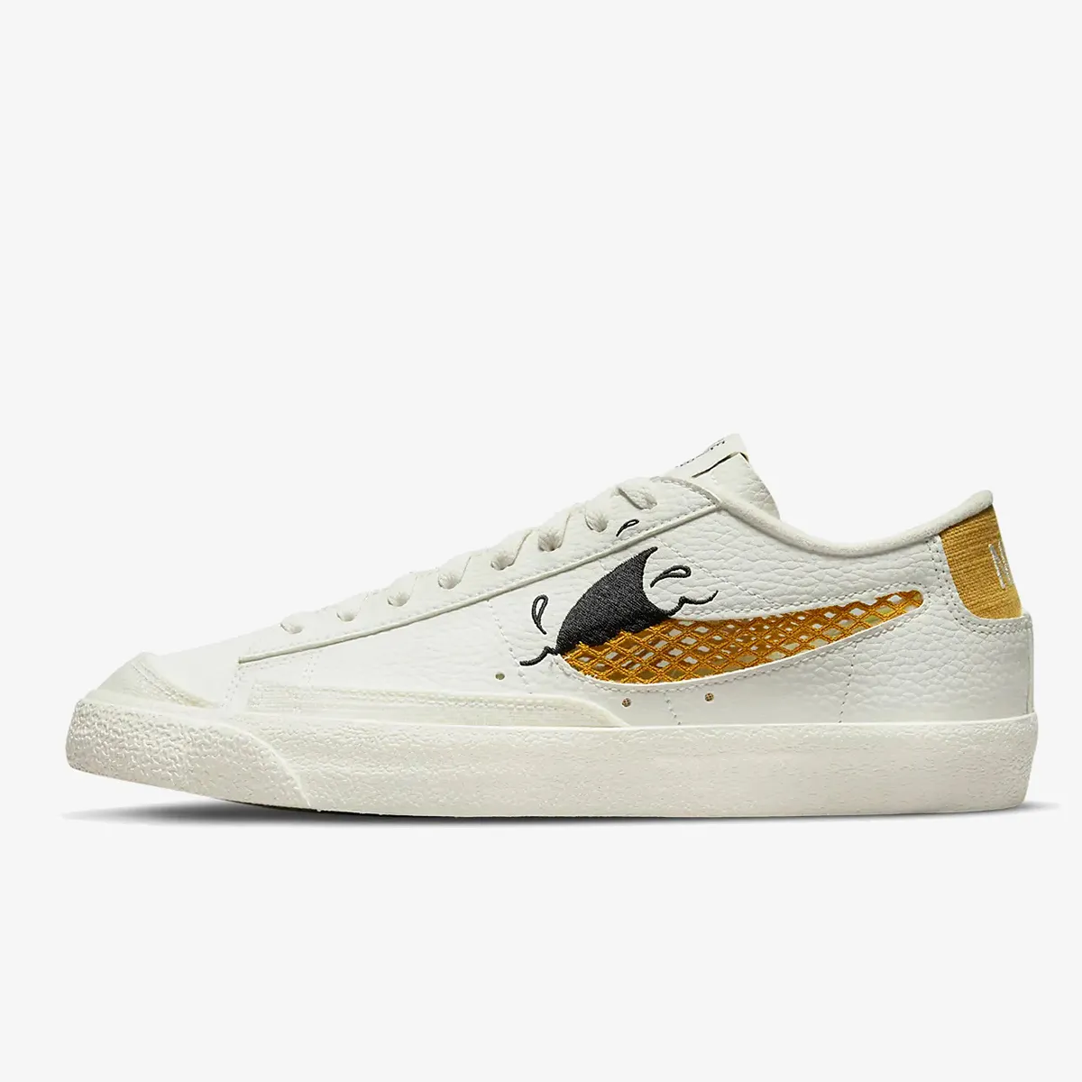 NIKE Pantofi Sport BLAZER LOW '77 SE NSC 