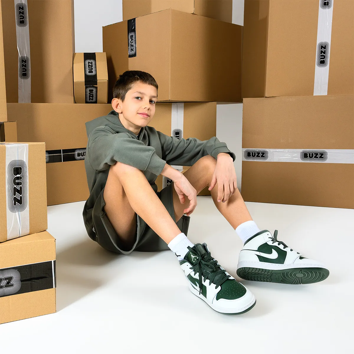 NIKE Pantofi Sport AIR JORDAN 1 MID BG