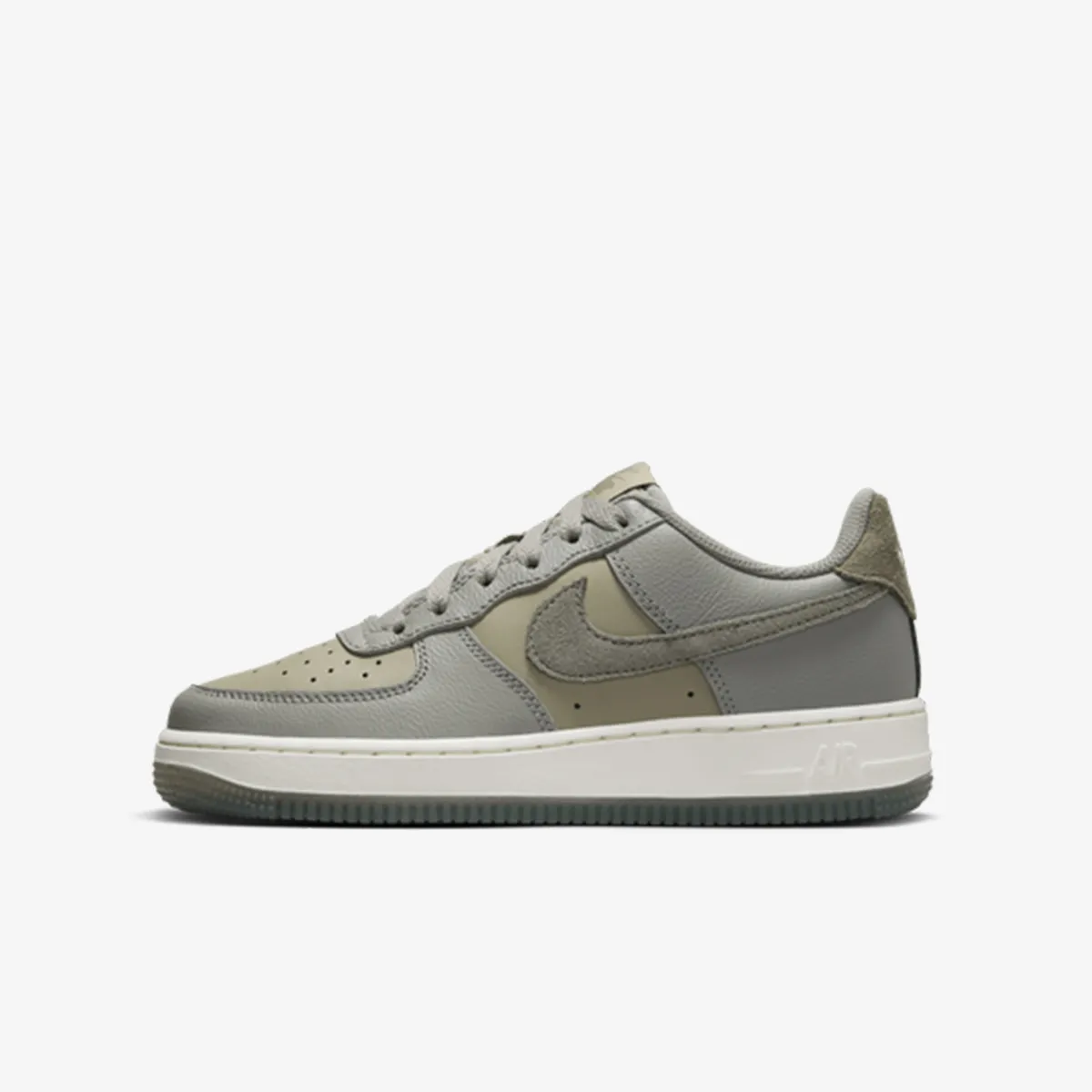 NIKE Pantofi Sport AIR FORCE 1 LV8 4 BG 