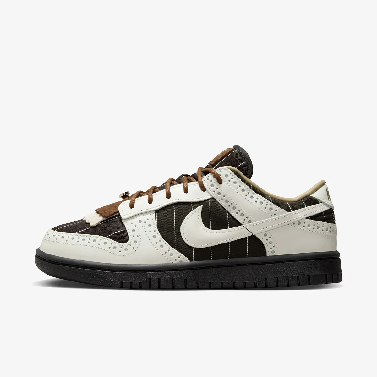 NIKE　dunk low lx  27cm us9 新品未使用　new Nike Dunk Low LX Pink Foam - Outsole