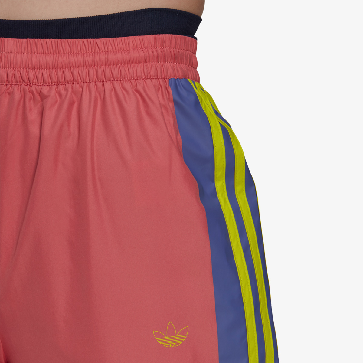 Pantaloni adidas rose new arrivals