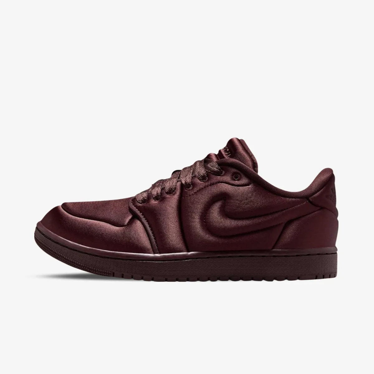 NIKE Pantofi Sport WMNS AIR JORDAN 1 MM LOW V2 