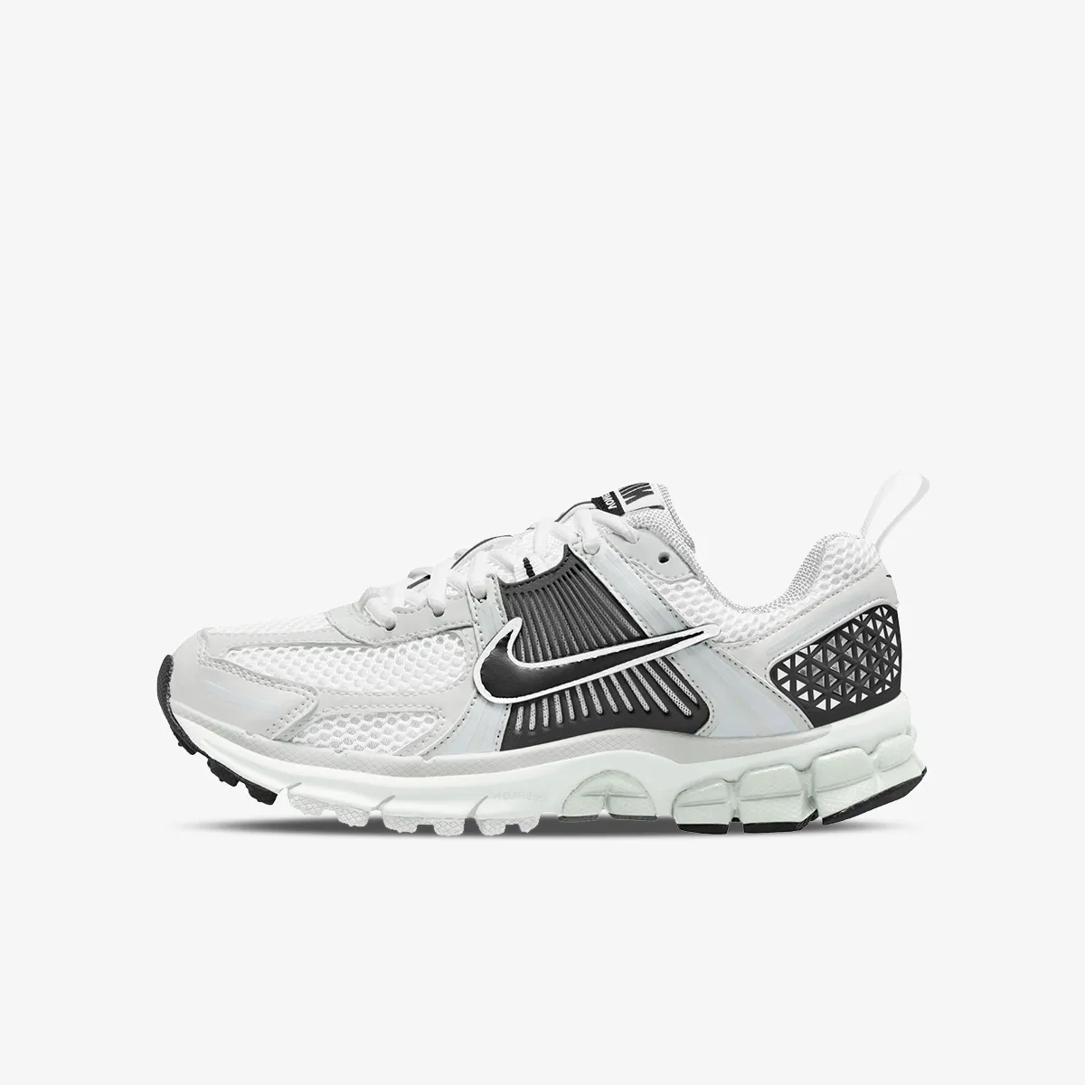 NIKE Pantofi Sport VOMERO 5 BG 