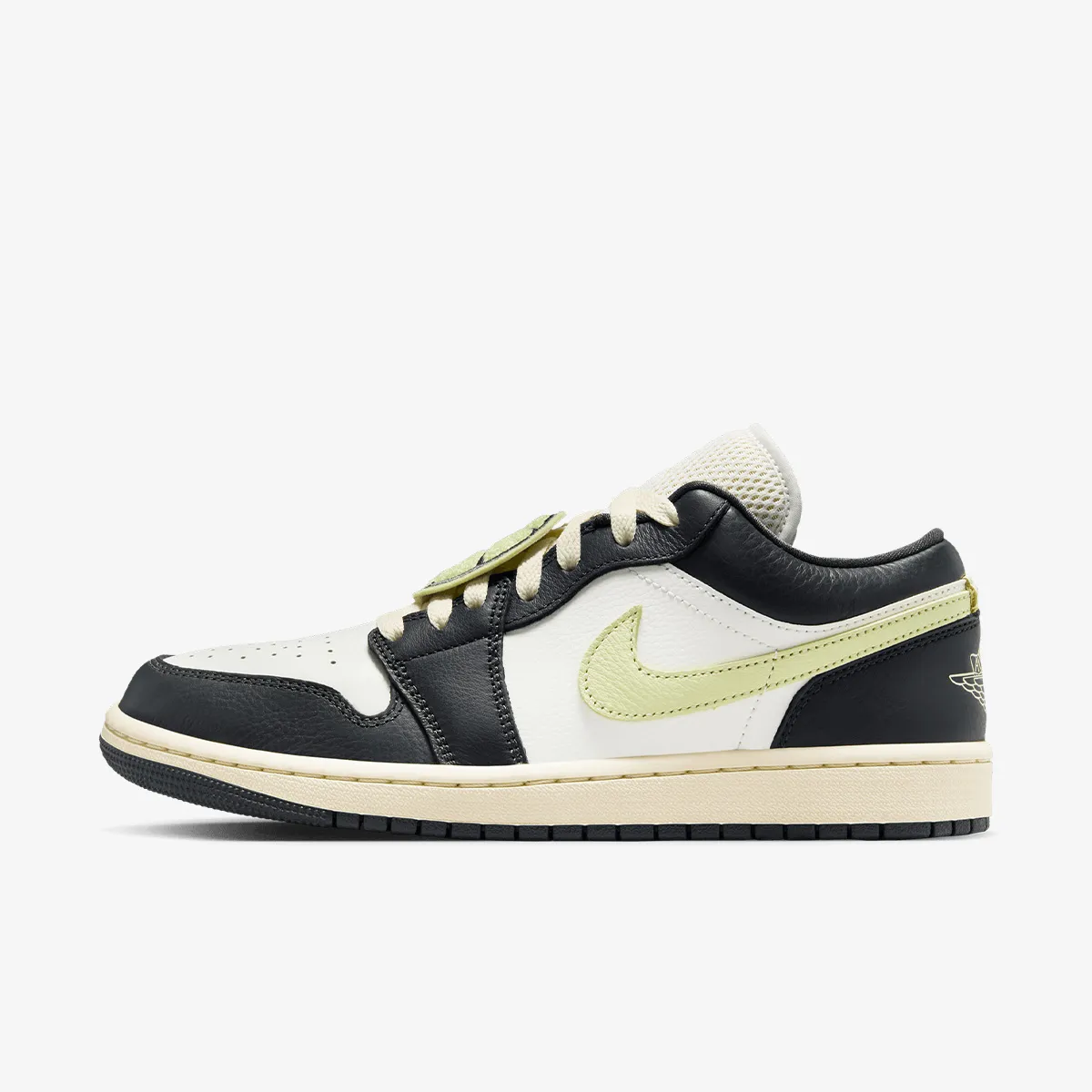 NIKE Pantofi Sport WMNS AIR JORDAN 1 LOW SE V2 