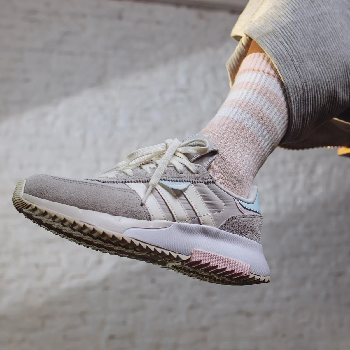 ADIDAS Pantofi Sport RETROPY F2 