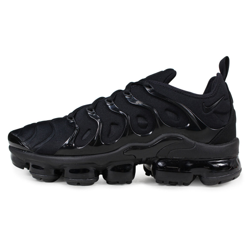 nike air vapormax plus overbranding